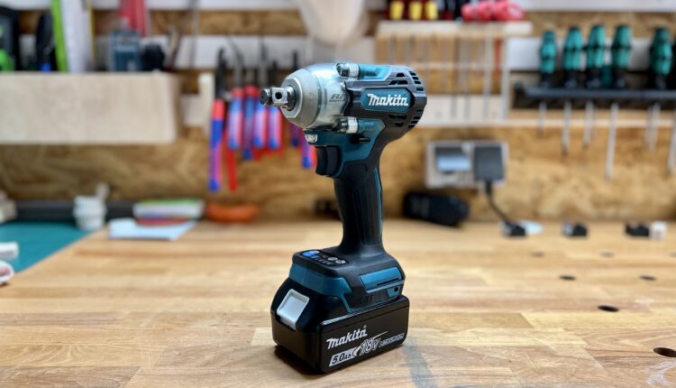 Makita DTW300 Akku-Schlagschrauber